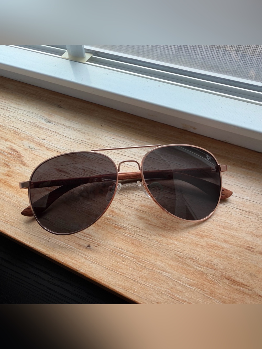JOYCOAST Women’s Polarized Night Ride Aviator Walnut Wood w/Rose Gold Frame